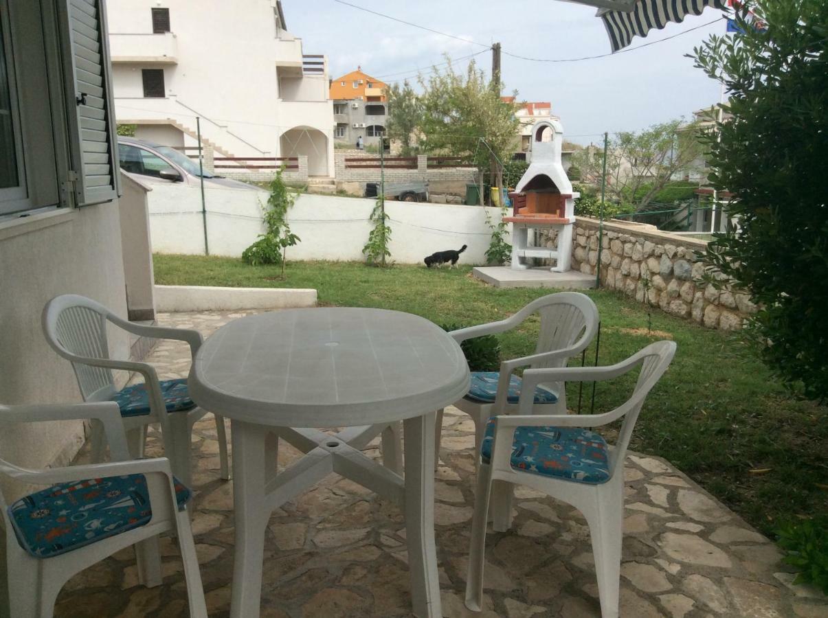 Island Of Pag Holiday Apartments Экстерьер фото