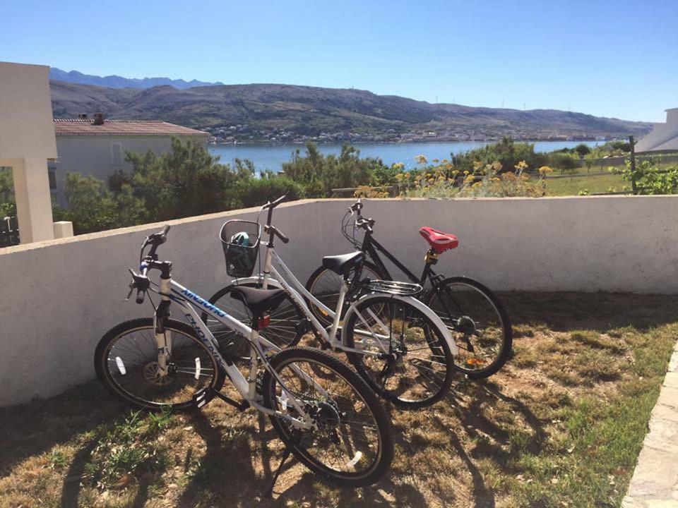 Island Of Pag Holiday Apartments Экстерьер фото