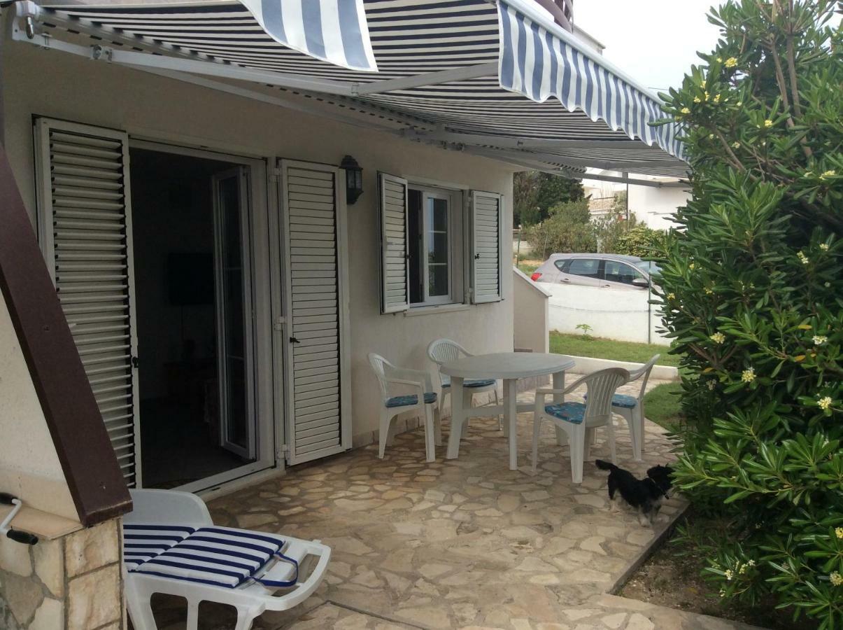 Island Of Pag Holiday Apartments Экстерьер фото